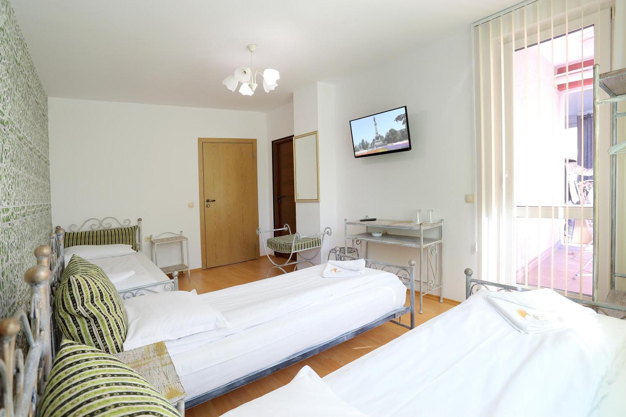 Family Hotel Amor روس المظهر الخارجي الصورة
