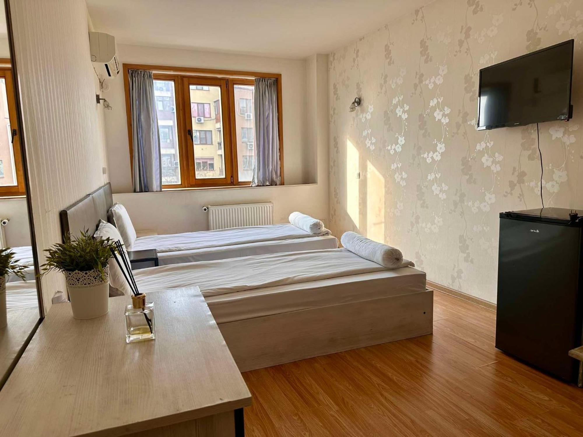 Family Hotel Amor روس المظهر الخارجي الصورة