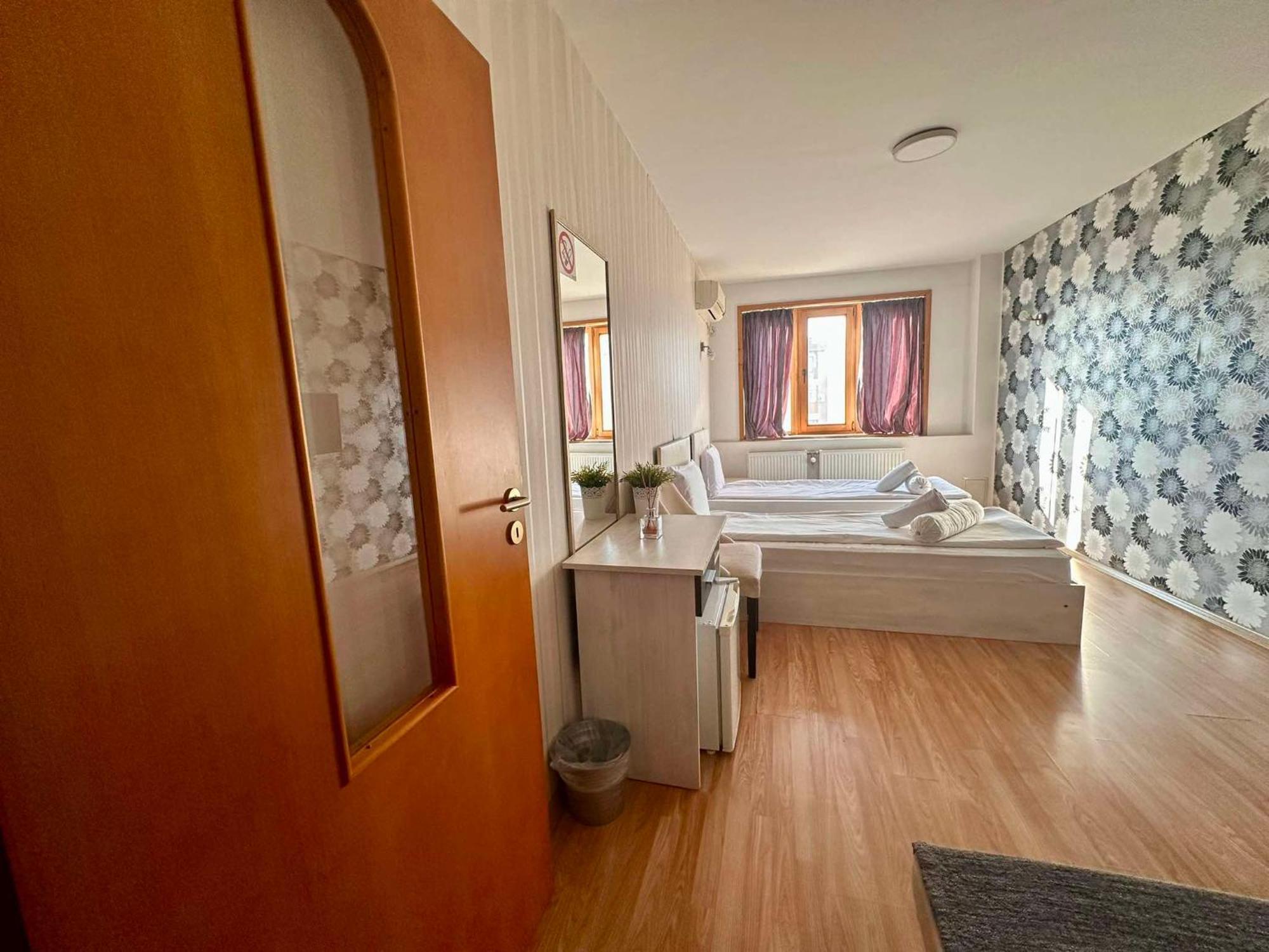 Family Hotel Amor روس المظهر الخارجي الصورة