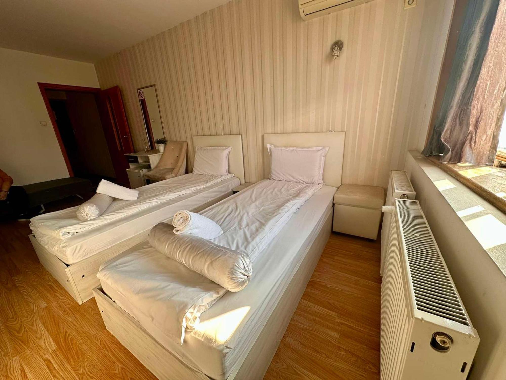 Family Hotel Amor روس المظهر الخارجي الصورة